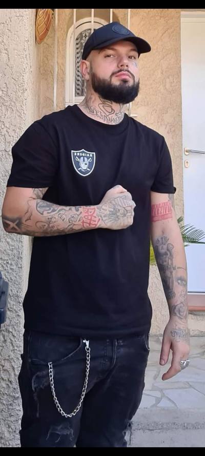 Micke 37 ปี Marseille  France