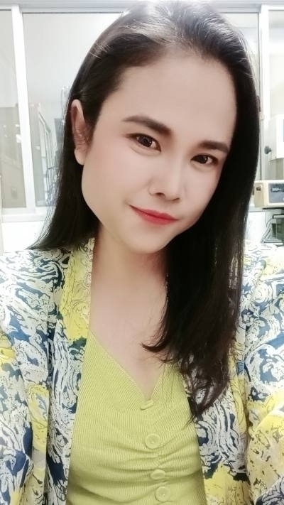 Penny 41 ans เมือง Thaïlande