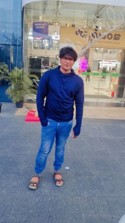Malik 35 ปี Karnataka Bangalore India