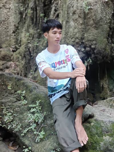 ณรินทร ไทยประยูร 23 ปี กาญจนบุรี อ.ท่ามะกา ต.พระแท่น ไทย