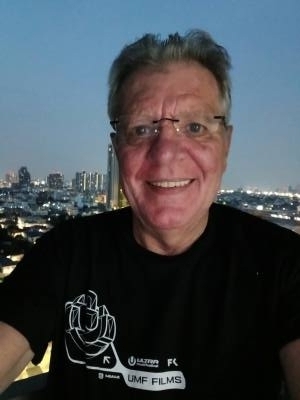 Serge 71 ปี Auray  France