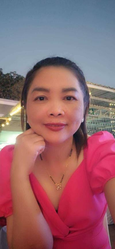 Emma 44 ans Muang  Thaïlande