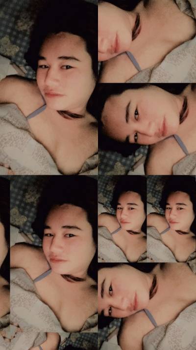 Arraya 24 ans Nakhon Phamon Thaïlande