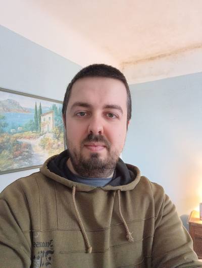 Ozia 37 ans Bayonne France