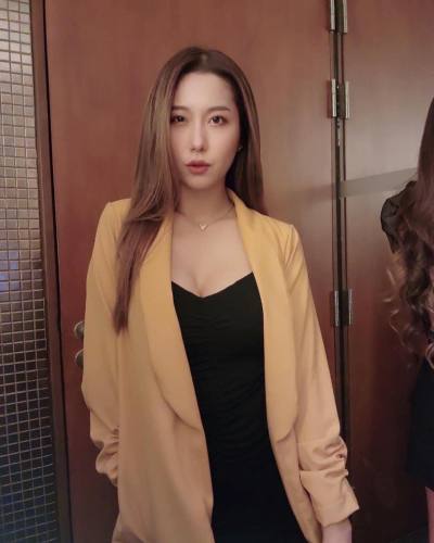 Amara 36 years Bangkok Thailand