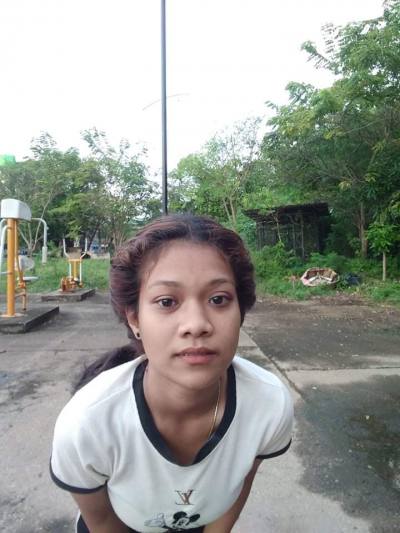 Kannika 20 ans เมืองสงขลา Thaïlande