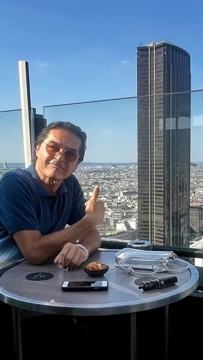 Patrick 51 ปี Paris  France