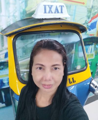 Sawitree 58 years นนทบุรี Thailand