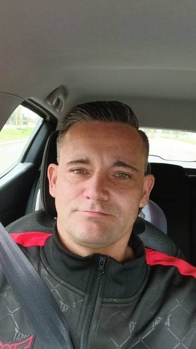 Daniel 39 ans Magdeburg  Allemagne