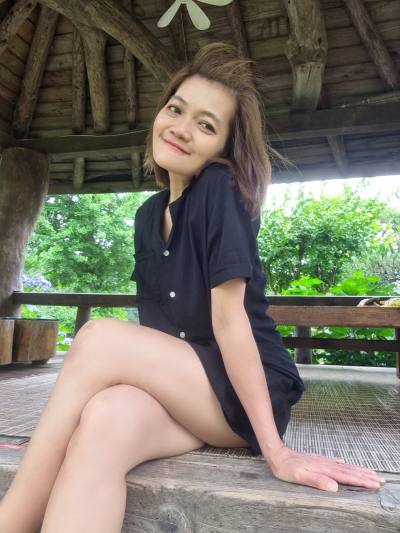 Duangkamol 45 years Singburi  Thailand