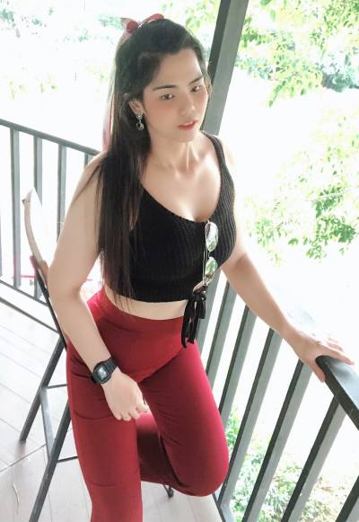 Baifern 30 ans Muang  Thaïlande