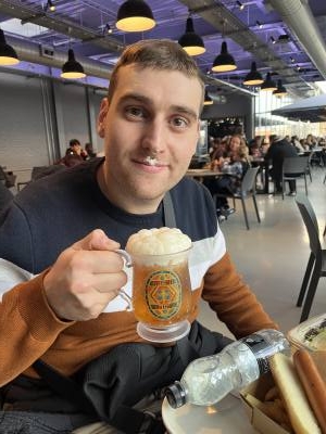 Loris 29 ปี Meyzieu France