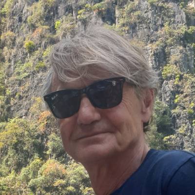 Uwe 58 ปี Niederhasli Switzerland