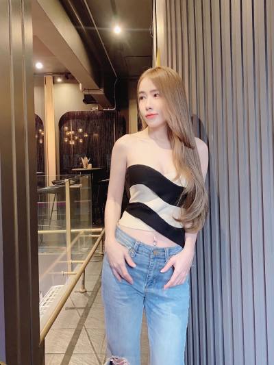Chariya 33 years Nakhon Phanom Thailand