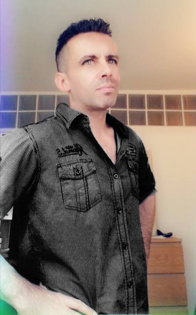 Julien 40 ปี Cambrai  France