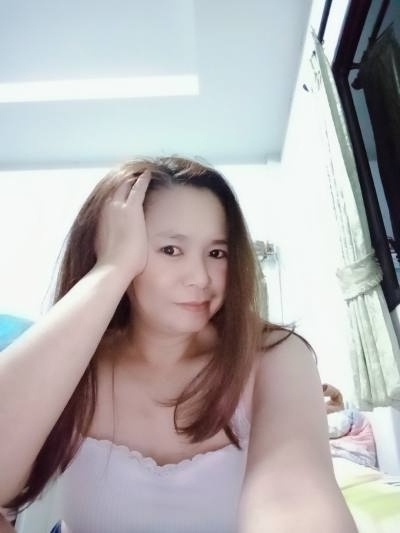 Rattana 48 Jahre ไทย Thailand