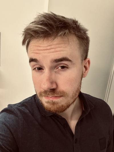 Nicolas 27 years Bertrix Belgium