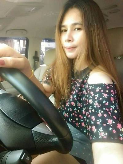 Siri 38 ans Thai Thaïlande