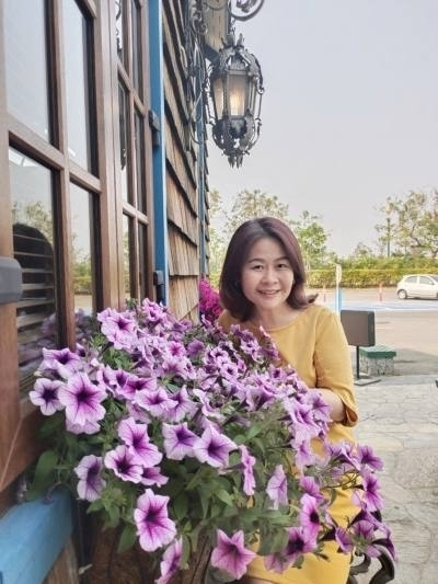Pitta 51 ans Bangkok Thaïlande