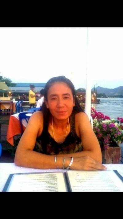 Poly vip 51 ans Aumpawa Thaïlande