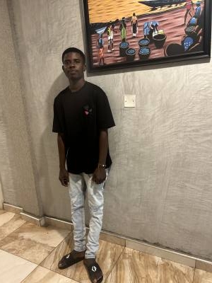 Kobi 26 ans Accra Ghana