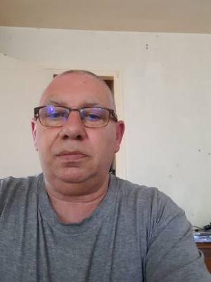 Richard 58 ปี Charsonville  France