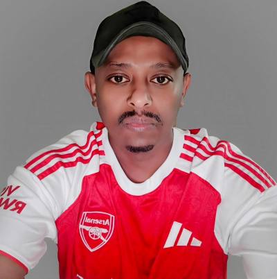 Ashe 39 ปี Paris France