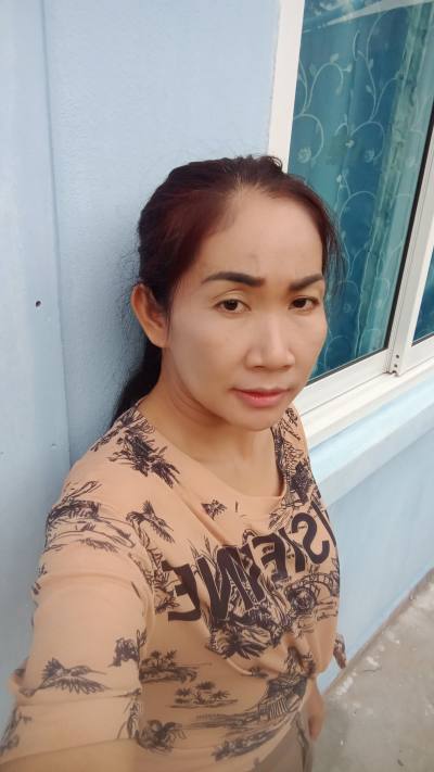 Anthika 45 ans Surin Thaïlande