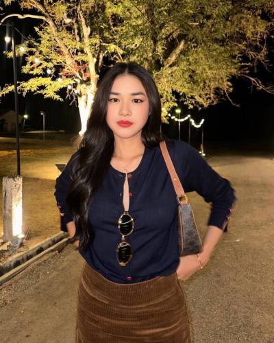 Luna 32 Jahre Bangkok Thailand