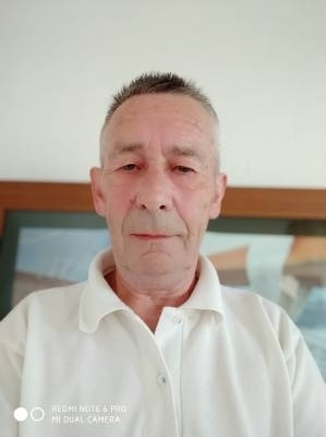 Richard 74 ปี Lons Le Saunier France