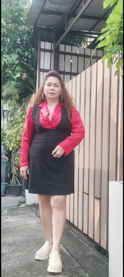 Rungrudee 59 years Bangkok Thailand