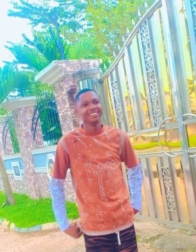 Kemzy 21 ปี Lagos  Nigeria