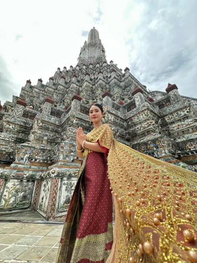 Bow 37 ans Center Thaïlande