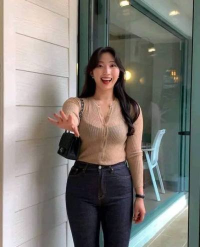 Nattika 34 ans English Thaïlande