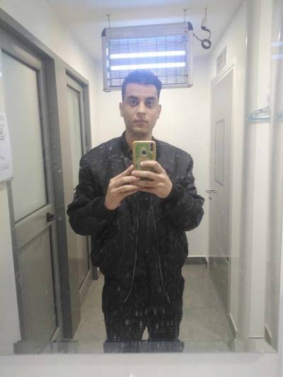 Kais 27 ปี  Manouba Tunis Tunisia