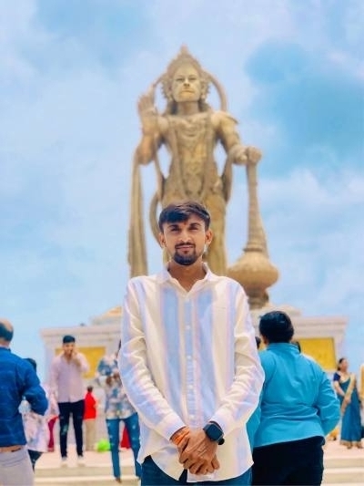 Dharm 28 ปี Ahmedabad  India