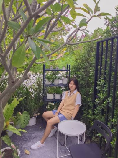 Fang 21 ans กาญจนบุรี Thaïlande