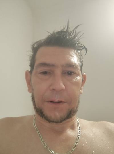 Loic 39 years Charolles France