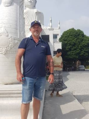 Eric 52 ans Dannes France