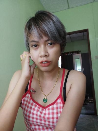 Bow 37 ans Muang  Thaïlande