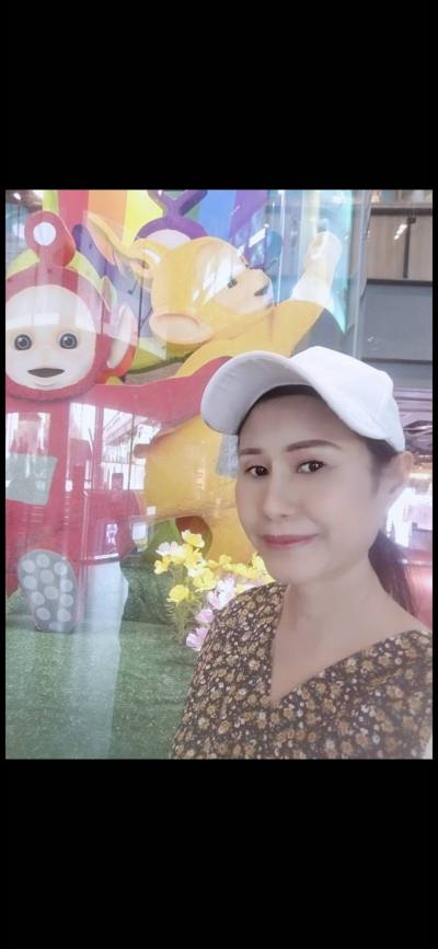 Chanitra 48 Jahre Bangkok Thailand