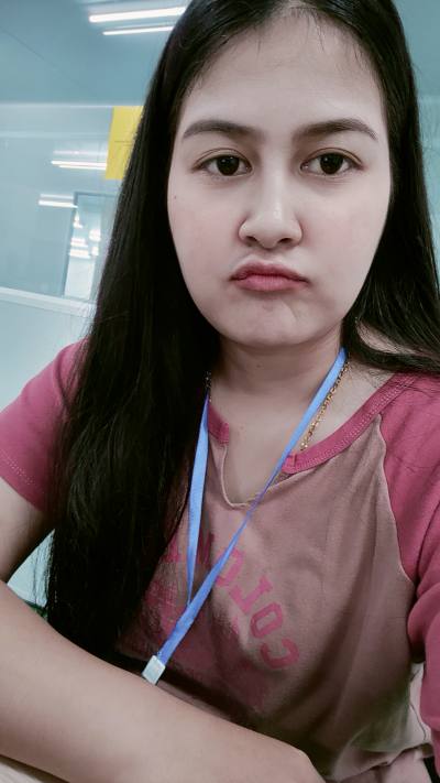 Namfon 32 years ปราจีนบุรี Thailand