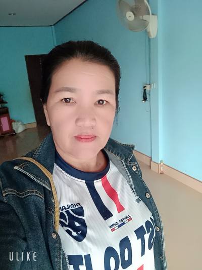 Chittra 52 Jahre Phorncharoen Thailand