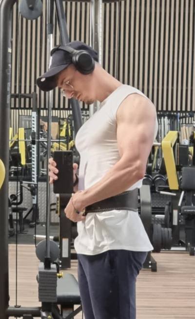 Damien 34 ปี Bangkok ไทย