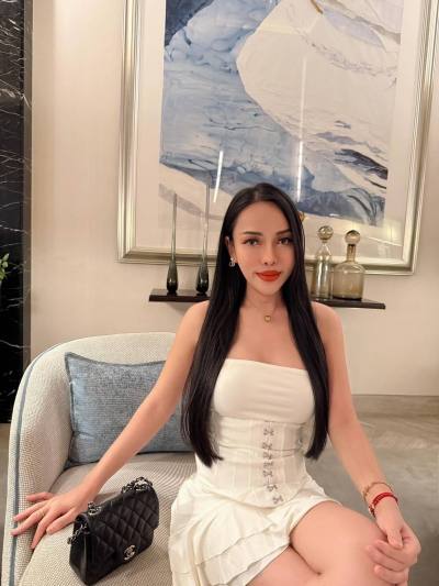 Lisa 34 ans Dubai Thaïlande