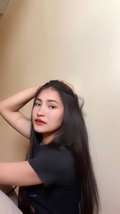 Ploy 23 ans ทุ่งเสลี่ยม Thaïlande