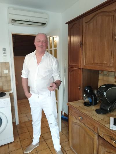 Jean claude 64 ปี Brive La Gaillarde  France