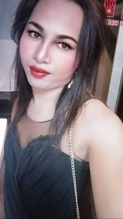 Lily 30 ans รัตนบุรี Thaïlande