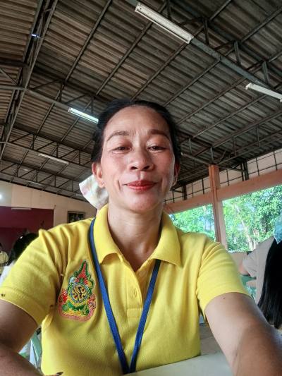Pui 46 ans Center Thaïlande