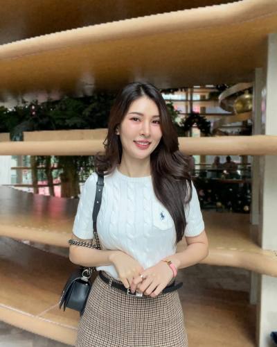Amara 35 ans Trang Thaïlande